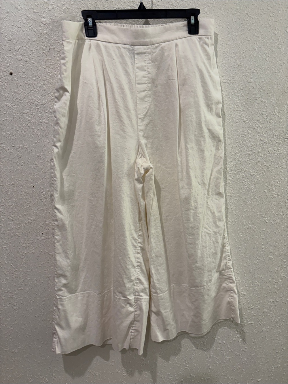 Banana Republic white linen Wide-Leg Pleated pants